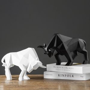 Geometryczna Figurka  Byka - Z Żywicy