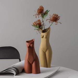 Kobiecość - Unikalny Ceramiczny Wazon