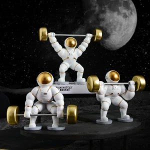 Astronauta Podnoszący Ciężary - Żywiczna Rzeźba Dekoracyjna