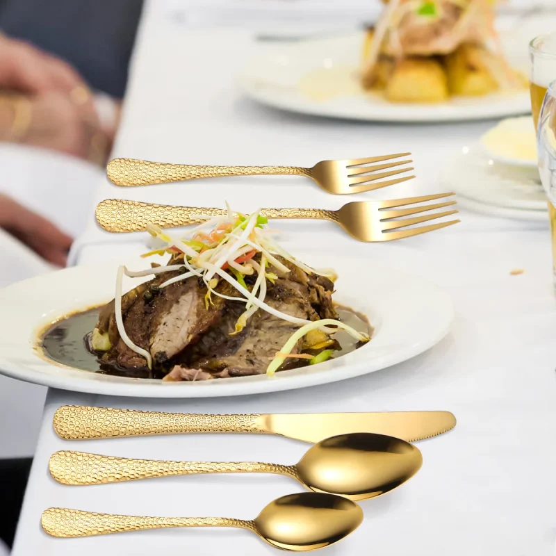 Sztućce ze stali nierdzewnej z motywem skóry węża, zestaw - zdjęcie produktu
