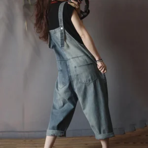 Damskie ogrodniczki dżinsowe – modny vintage look