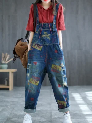 Ogrodniczki Vintage Denim z Drukiem i Poszarpanymi Dziurami