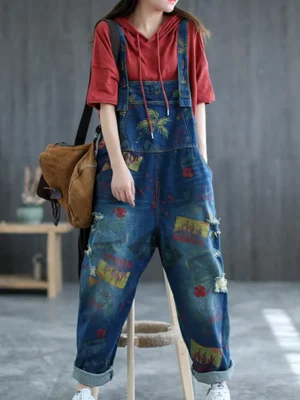 Ogrodniczki Vintage Denim z Drukiem i Poszarpanymi Dziurami