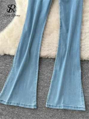 Dżinsowy Kombinezon z Zamkiem i 3D Kwiatowym Wzorem – Elegancki Design