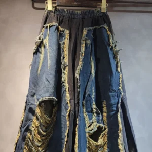 Damskie Jeansy z Naszywkami i Dziurami – Szerokie Nogawki, Modny Look