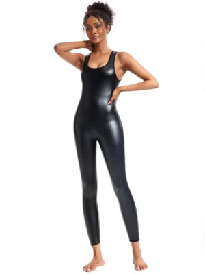 Jednoczęściowy  Kombinezon Damski ze Sztucznej Skóry – Fitness i Stylowy Look