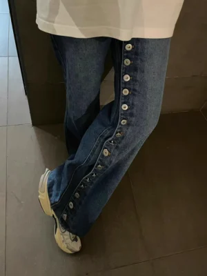 Retro High Street – Damskie Jeansy “Multi-Button” Szerokimi Nogawkami