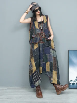 Vintage Patchwork – damski zestaw: kamizelka i ogrodniczki z dekoltem V | Stylowy komplet casual
