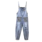 Damskie ogrodniczki jeansowe z przetarciami (ripped) – casual