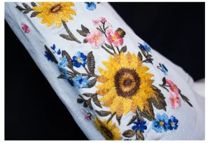 Damskie dżinsy dzwony bootcut z haftem kwiatowym – vintage
