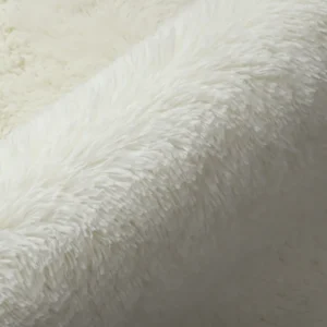 Miękki dywan dekoracyjny z antypoślizgowym spodem