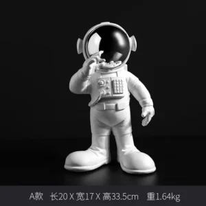 Figurka stojącego astronauty z lustrzanym wizjerem, dekoracja - ujęcie produktu