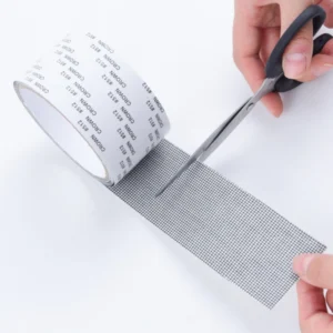 Taśma naprawcza do moskitiery w rolce z siatki - ujęcie produktu
