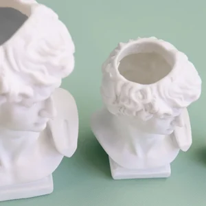 Osłonka dekoracyjna w kształcie klasycznego popiersia - ujęcie produktu