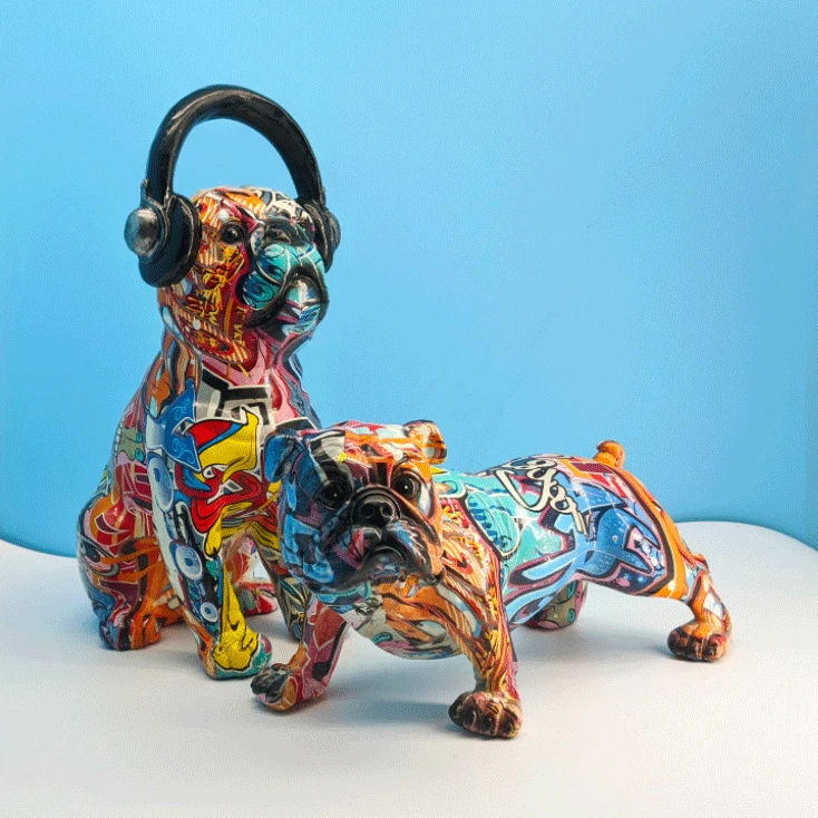 Figurka kolorowego psa w słuchawkach, dekoracja w stylu pop art - ujęcie produktu