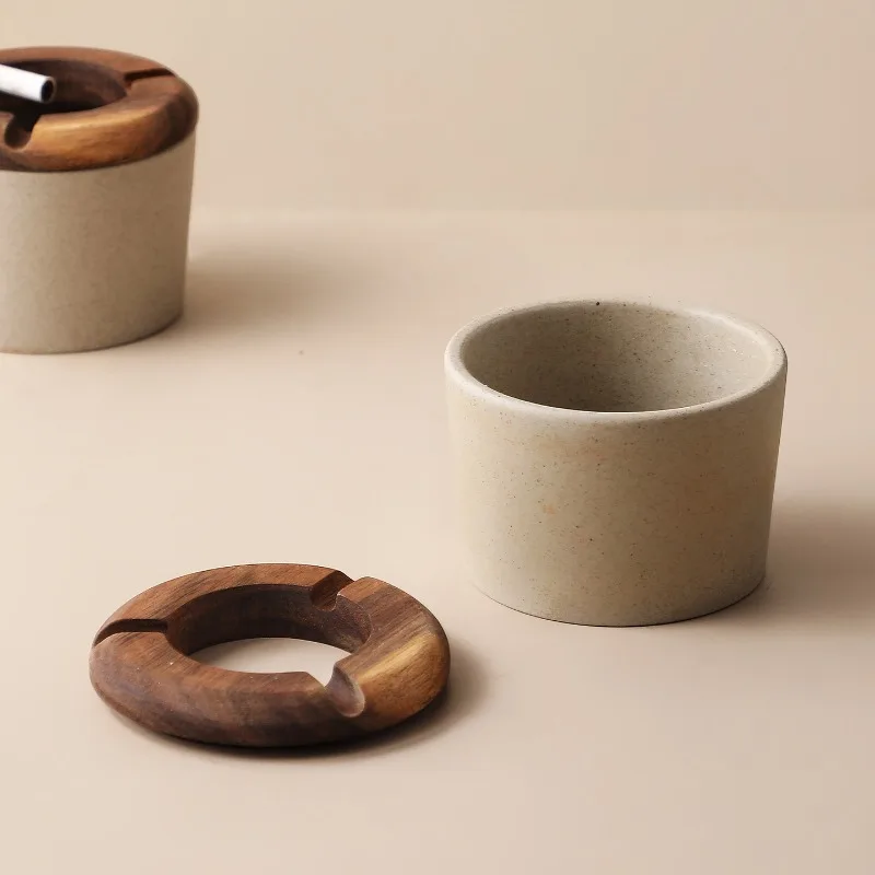 Popielniczka dekoracyjna ceramiczna, okrągła, przenośna
