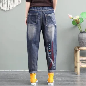 Jeansy damskie baggy plus size, z elastycznego denimu, z haftem