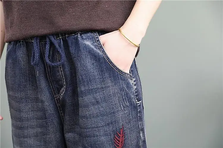Jeansy damskie baggy plus size, z elastycznego denimu, z haftem
