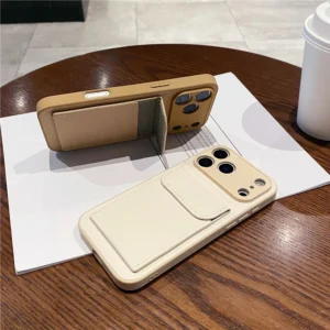 Etui do iPhone z wsuwaną kieszenią na karty - ujęcie produktu