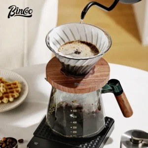 Stojak do kawy przelewowej z uchwytem na dripper - ujęcie produktu