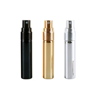 Podróżny atomizer do perfum w podłużnej obudowie - ujęcie produktu