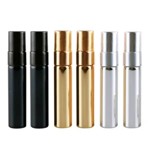 Podróżny atomizer do perfum w podłużnej obudowie - ujęcie produktu