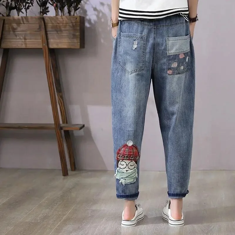 Jeansy damskie baggy z elastycznego denimu, z haftem, w stylu retro