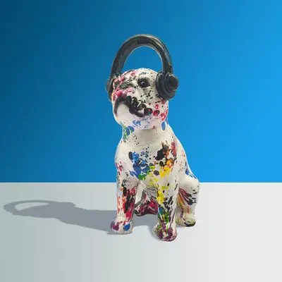 Figurka kolorowego psa w słuchawkach, dekoracja w stylu pop art - ujęcie produktu