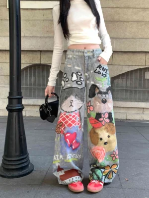 Jeansy damskie baggy z nadrukiem graffiti i motywem ust - ujęcie produktu