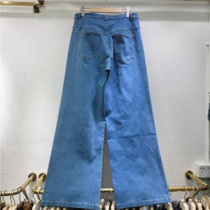 Jeansy damskie z elastycznego denimu