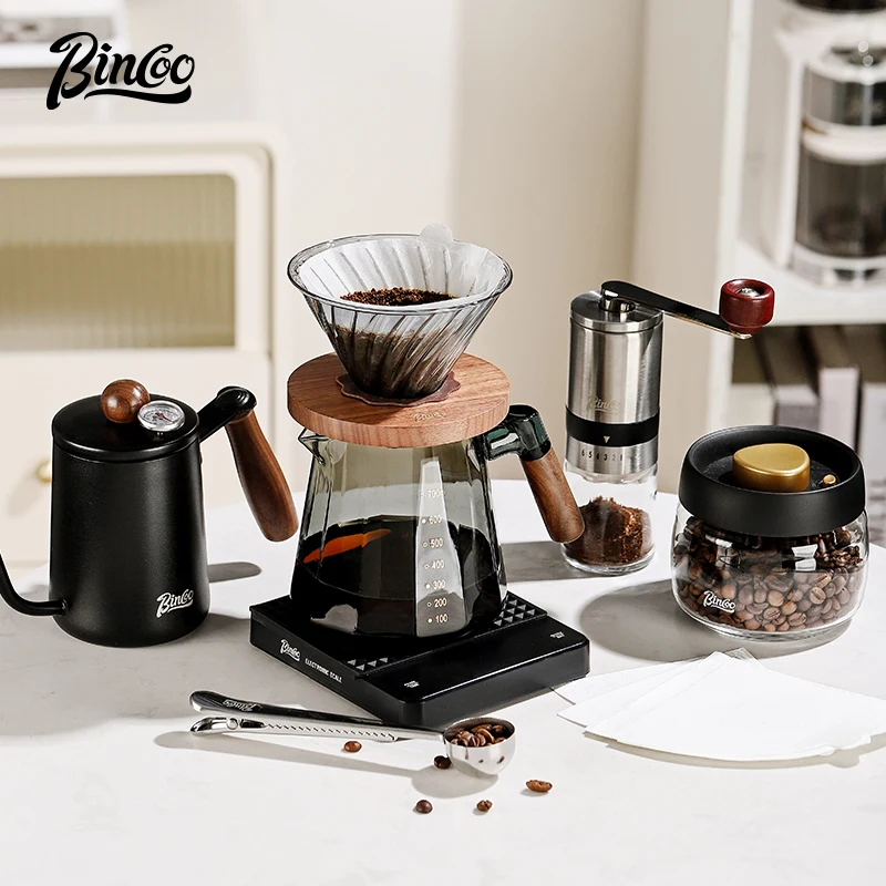 Stojak do kawy przelewowej z uchwytem na dripper - ujęcie produktu