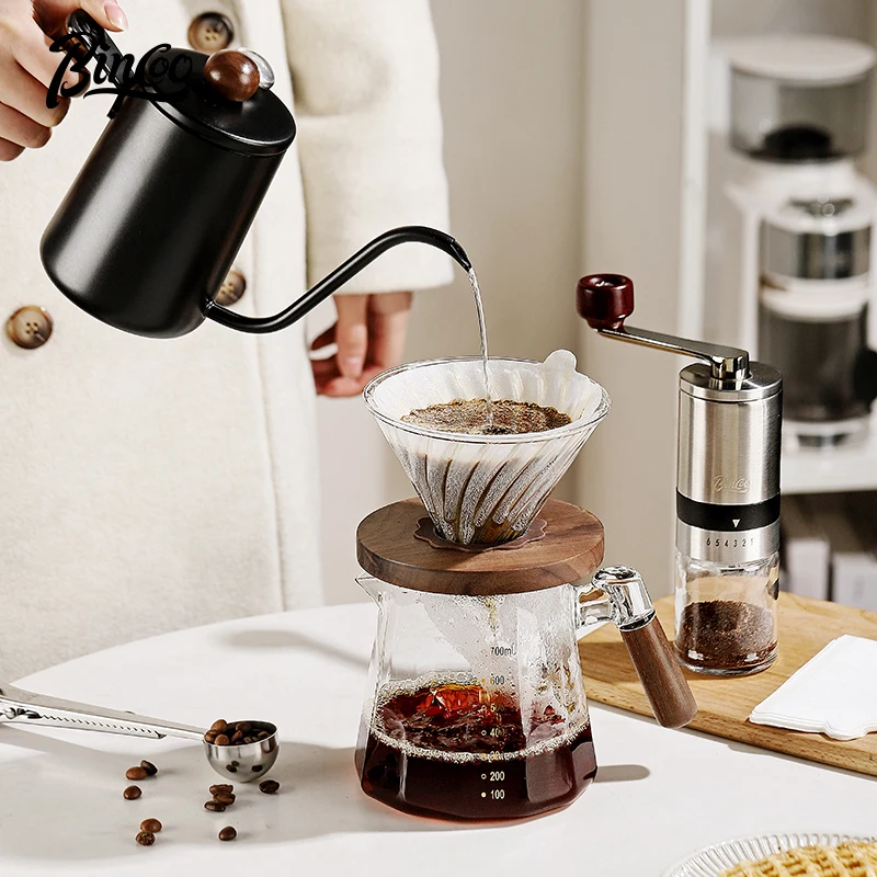 Stojak do kawy przelewowej z uchwytem na dripper - ujęcie produktu