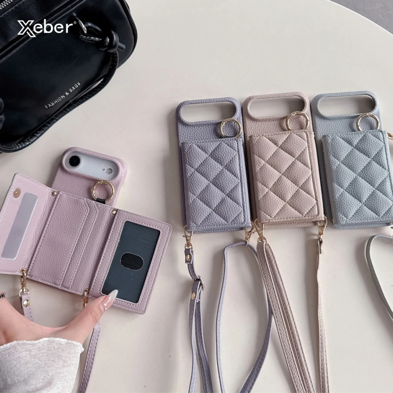 Pikowane etui do iPhone z portfelem i paskiem - ujęcie produktu