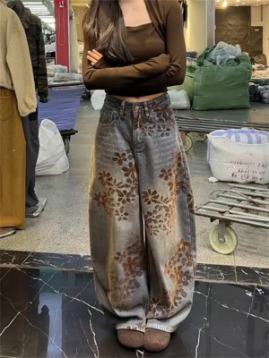 Jeansy damskie baggy z wysokim stanem, z haftem, z kwiatowym wzorem