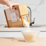 Stojak na książkę lub tablet z przednim ogranicznikiem - ujęcie produktu