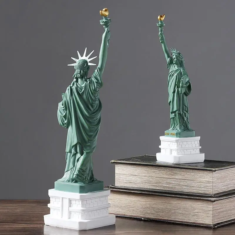 Figurka Statua Wolności z żywicy, dekoracja na domową komodę - ujęcie produktu