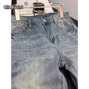 Jeansy damskie wide leg z wysokim stanem, z haftem