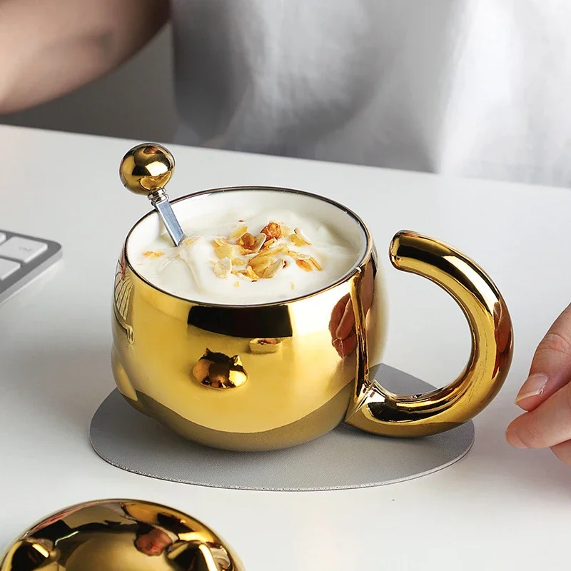 Kubek do kawy i herbaty ceramiczny, z pokrywką, 330ml
