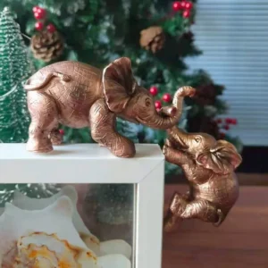 Figurka słonia z żywicy, dekoracja do ustawienia na krawędzi - ujęcie produktu