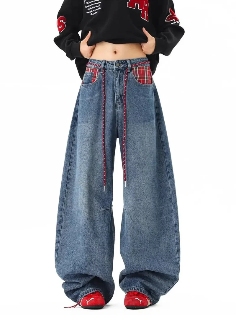 Czerwone jeansy damskie baggy z wysokim stanem, z kieszeniami, w kratę