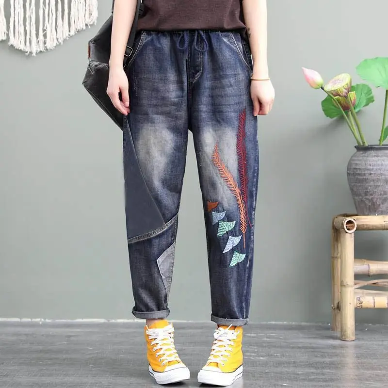 Jeansy damskie baggy plus size, z elastycznego denimu, z haftem