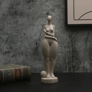 Figurka kobieta z piaskowca dekoracyjna