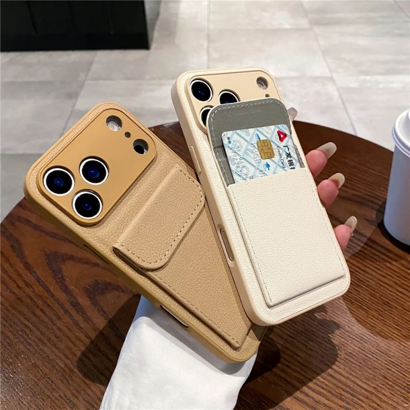 Etui do iPhone z wsuwaną kieszenią na karty - ujęcie produktu