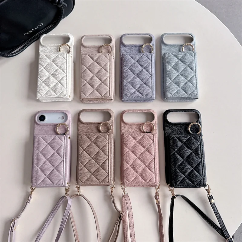 Pikowane etui do iPhone z portfelem i paskiem - ujęcie produktu