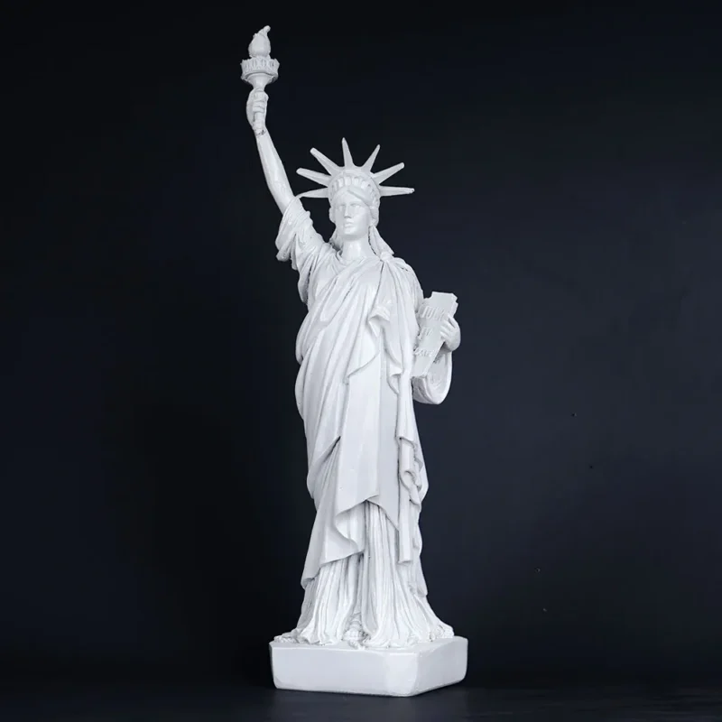 Figurka Statua Wolności z żywicy, dekoracja na domową komodę - ujęcie produktu