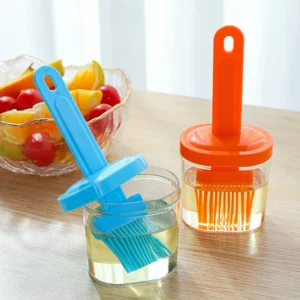 Silikonowy pędzelek do grilla z długą rączką i osłoną - ujęcie produktu