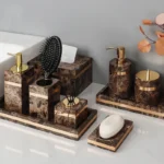 Zestaw akcesoriów łazienkowych z marmuru Emperador, na szczoteczki