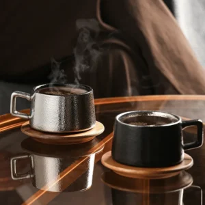 Kubek do kawy i herbaty ceramiczny, ze spodkiem, z pokrywką, 230ml