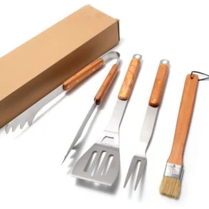 Akcesoria do grillowania z drewnianymi uchwytami - ujęcie produktu