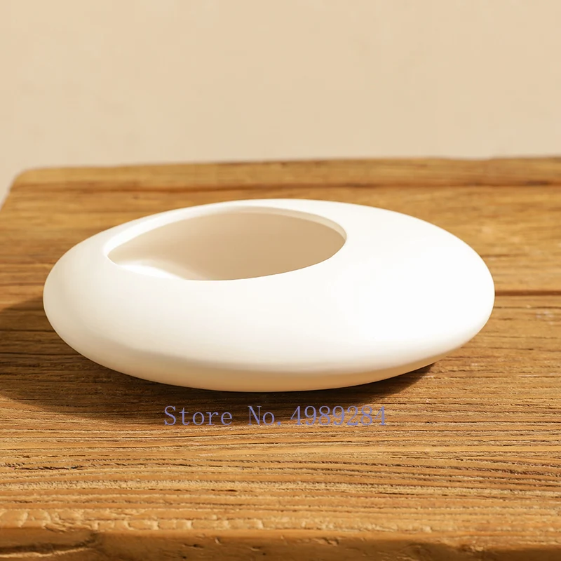 Ceramiczny wazon dekoracyjny